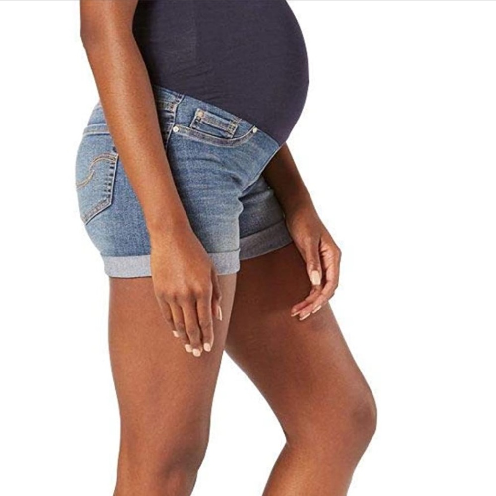 Signature by Levi Strauss & Co. Gold Label Women's Maternity Mid-Rise Shorts